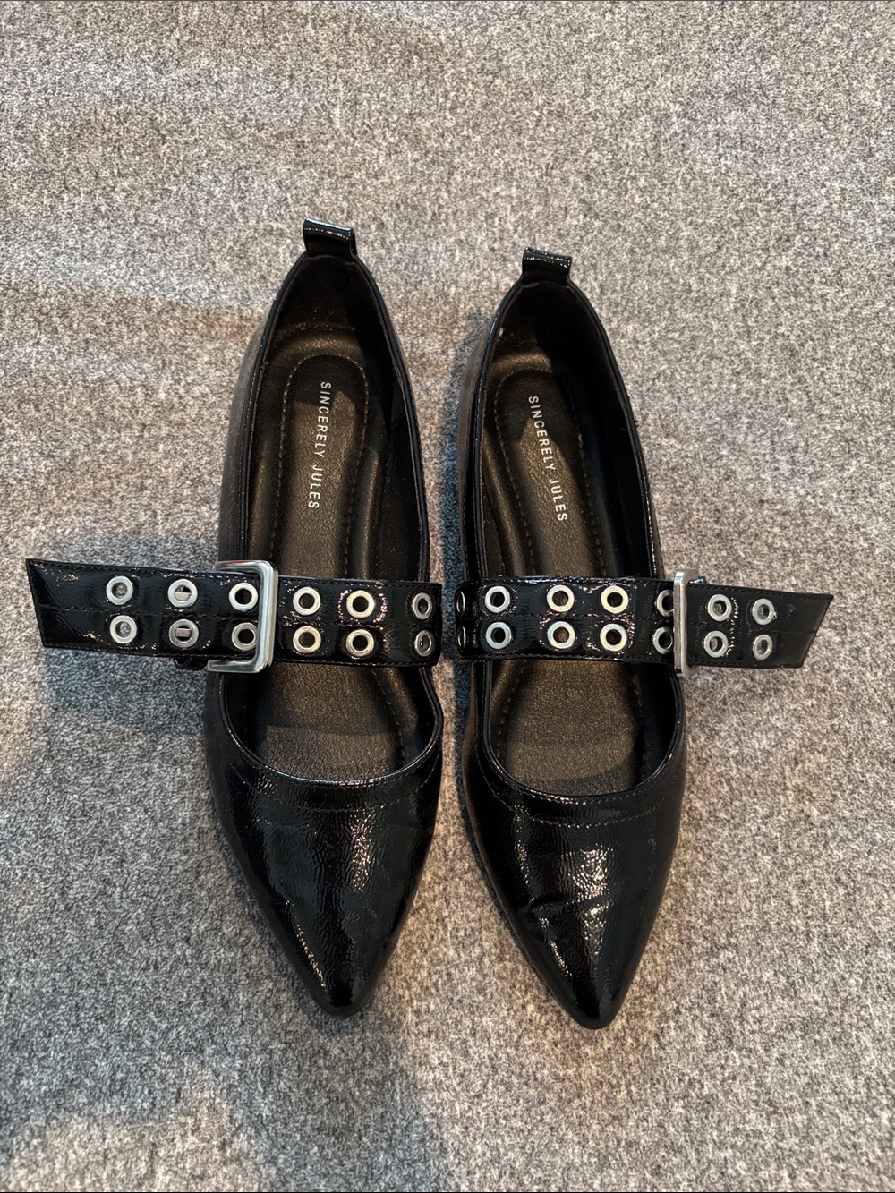 Women’s dress flats